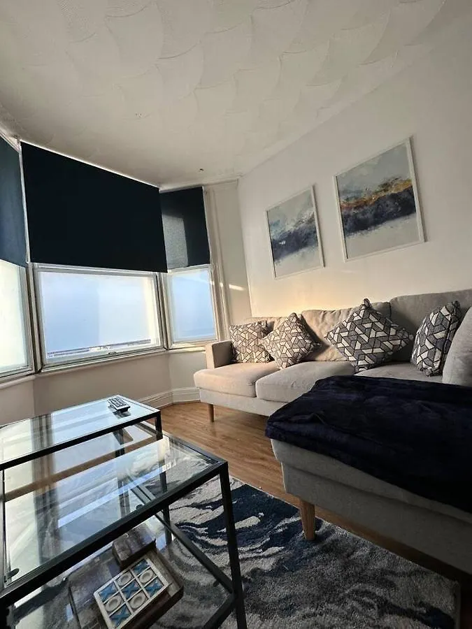 3 Bed Flat With Pool Table Apartment Cambridge  United Kingdom