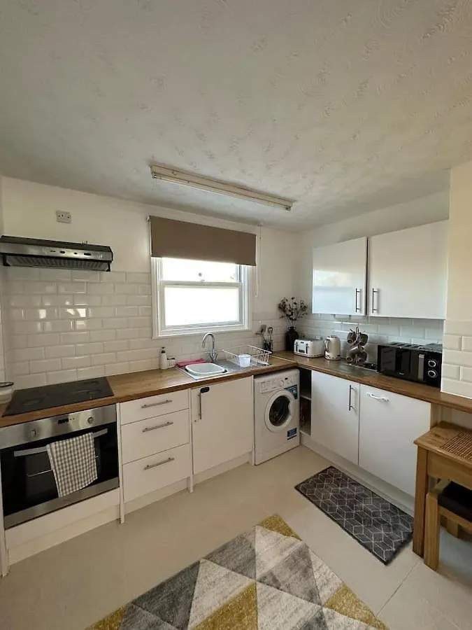 3 Bed Flat With Pool Table Apartment Cambridge