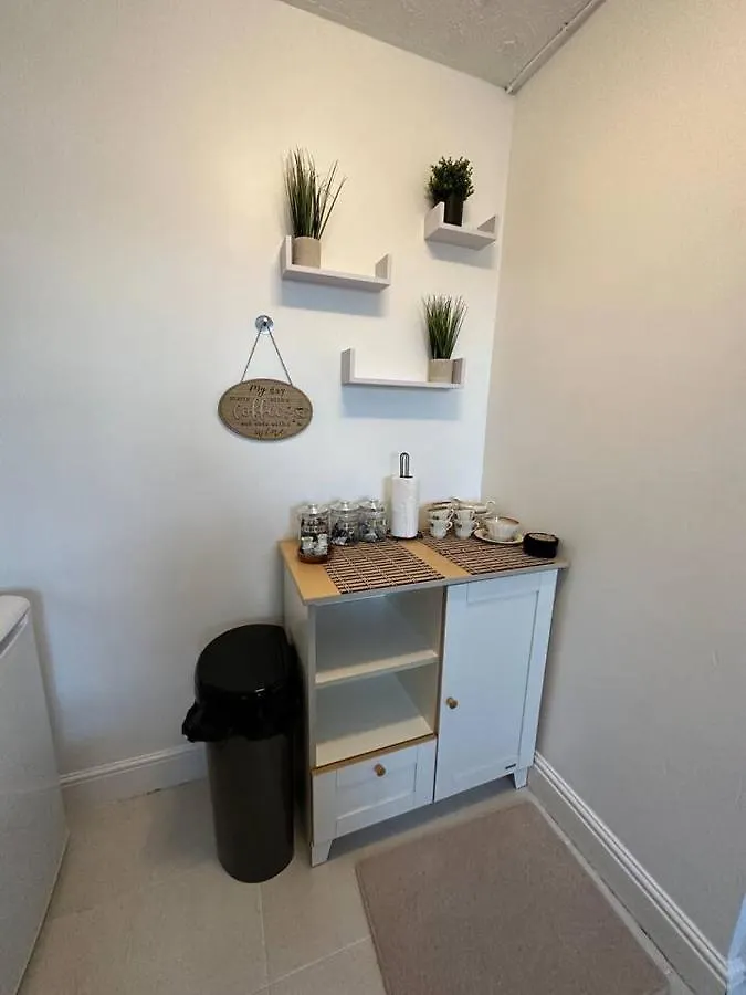 3 Bed Flat With Pool Table Apartment Cambridge  Cambridge (Cambridgeshire)